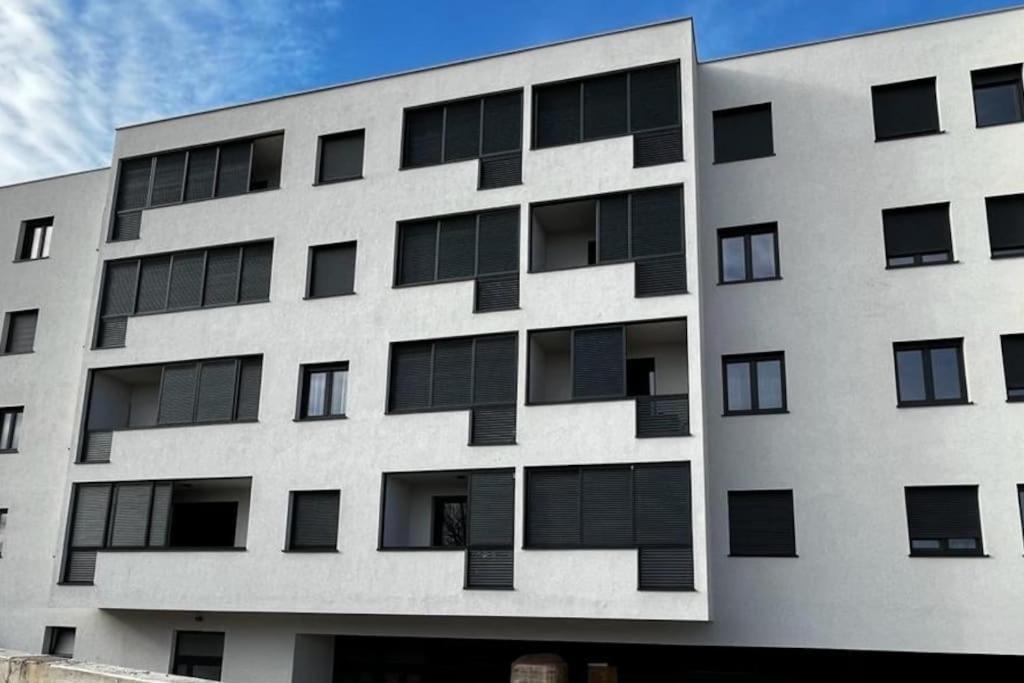 Art Apartment Monvidal Pula Exterior foto